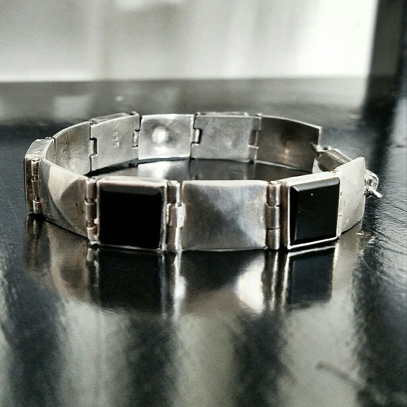 Vintage Sterling Silver Onyx Signed Link Bracelet - Picture 2 of 8